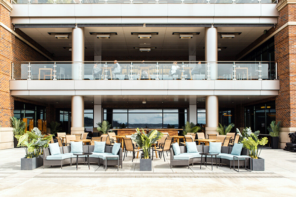 Hyatt Regency Lake Washington Patio